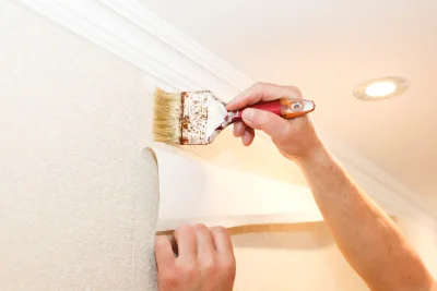 Pose de papier peint à Chavelot — revêtements muraux et toiles de verre